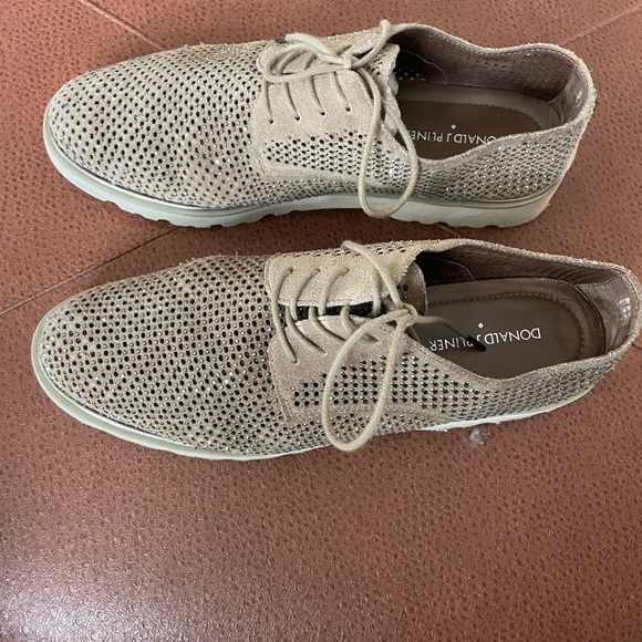 Donald Pliner suede shoe - Picture 2 of 4